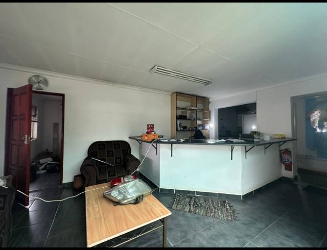 800M² WAREHOUSE TO LET IN CHLOORKOP